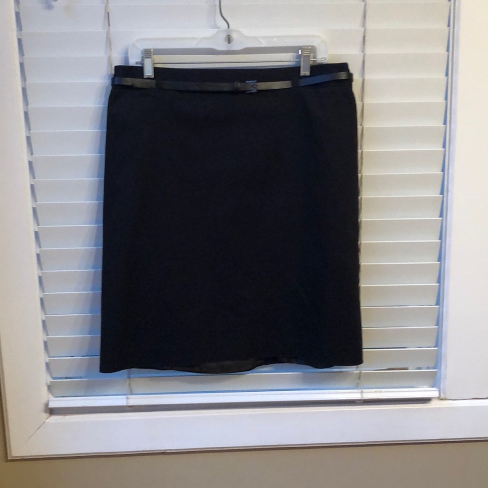 Fully lined Black skirt with skinny belt
